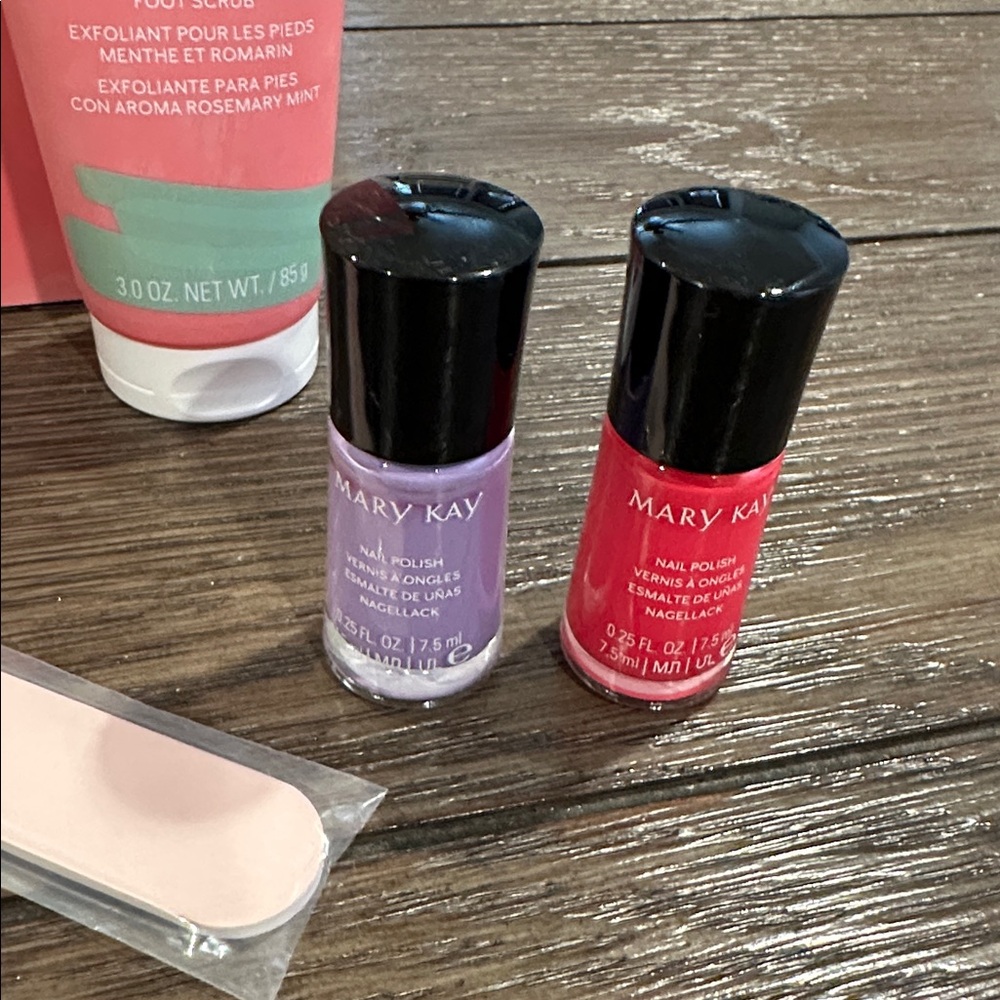 Mary Kay pedicure set and nail Collection - Pink and Purple - Picture 2 of 5